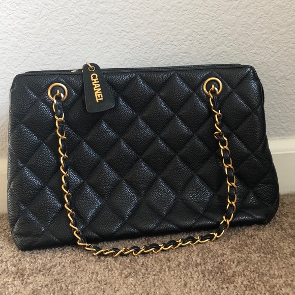 Chanel Caviar quilted tote - Picture 2 of 4
